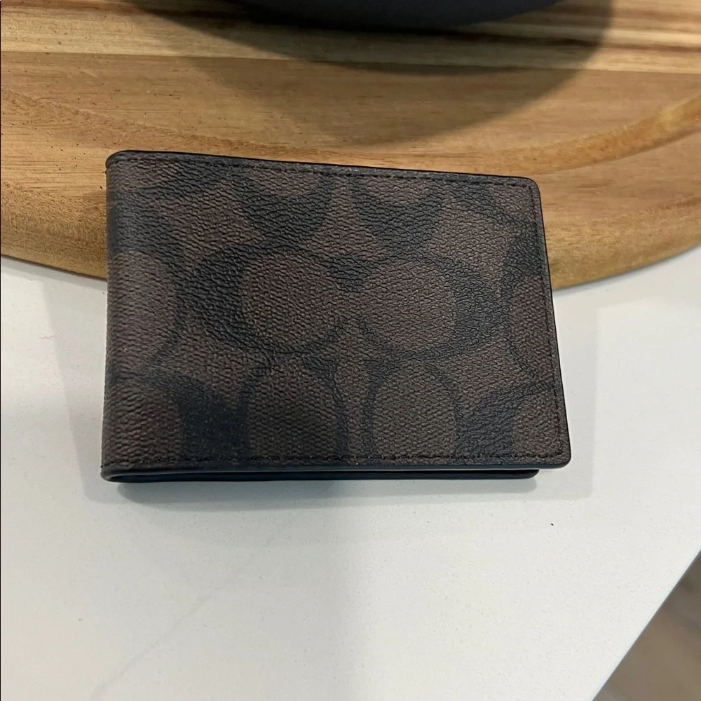 COACH Men's Card Holder.